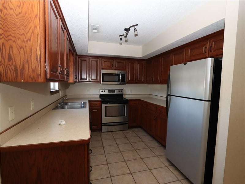 2027 Marigold St, Carthage, MO 64836