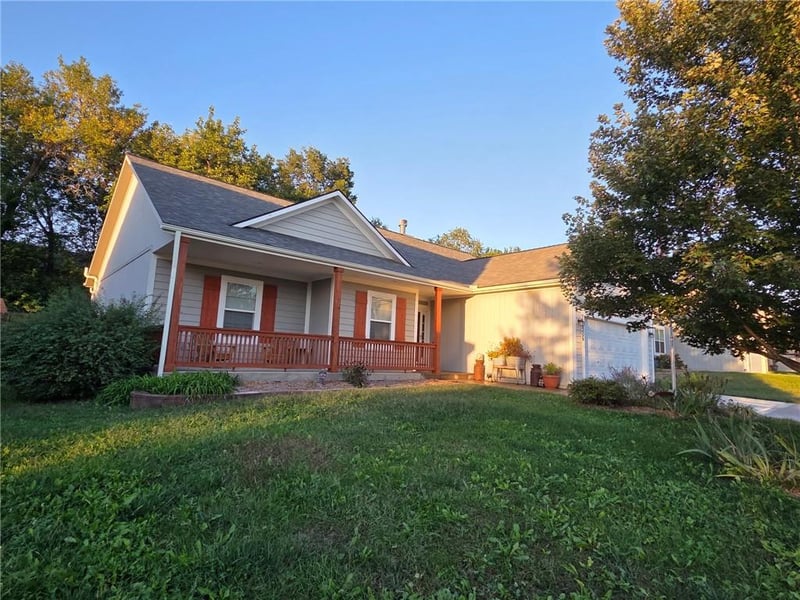 20426 W 220th Ter, Spring Hill, KS 66083