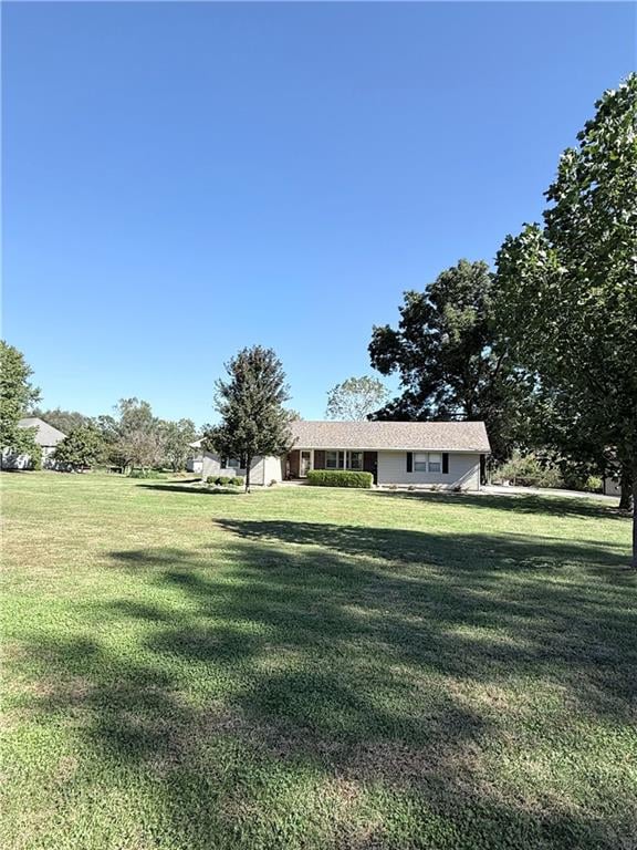 22195 Dunn Dr, Spring Hill, KS 66083