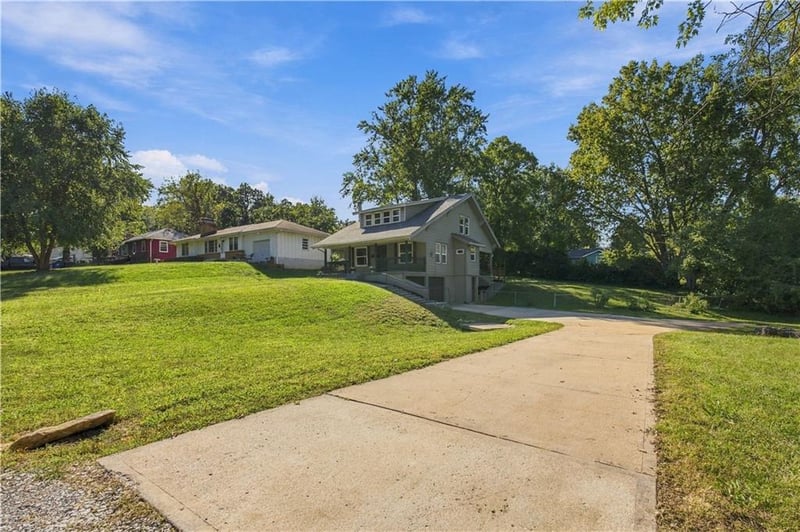 5308 Northern Ave, Raytown, MO 64133