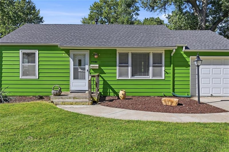 7728 Newton St, Overland Park, KS 66204