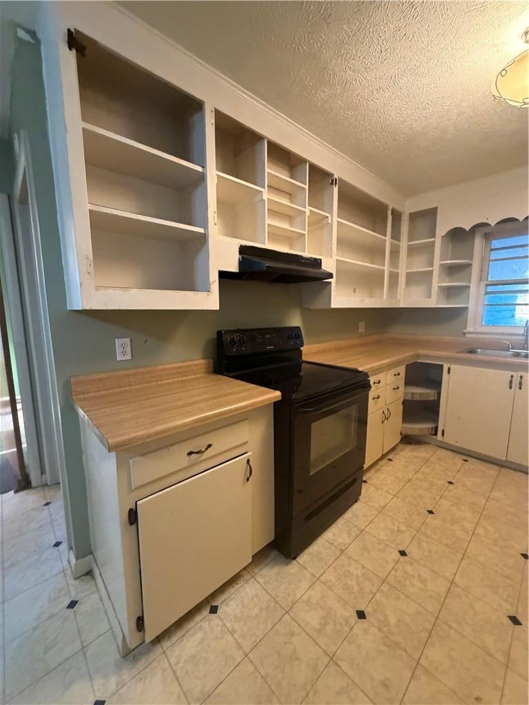 704 N 9th St, Independence, KS 67301