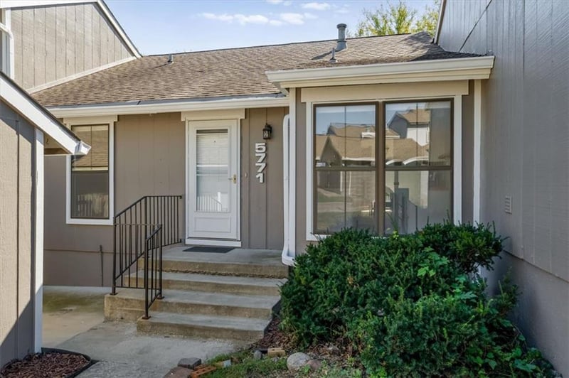 5771 N Anita Ave, Kansas City, MO 64151
