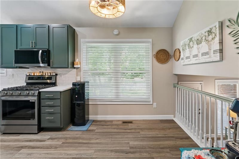 15785 S Locust St, Olathe, KS 66062
