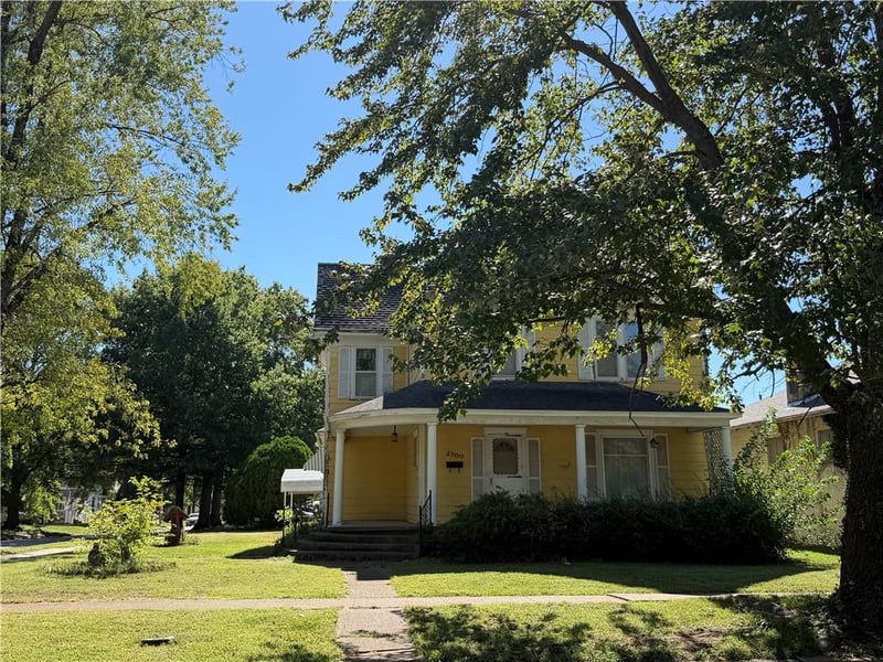 2700 Crawford Ave, Parsons, KS 67357