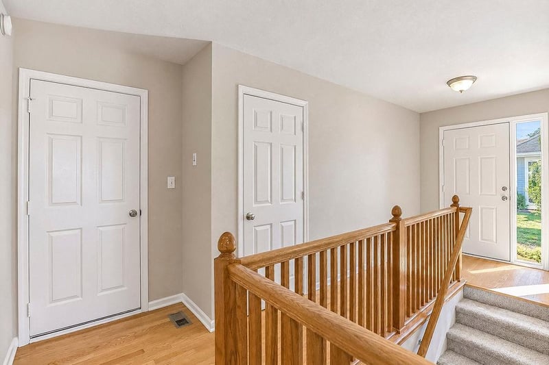792 S Poplar St, Gardner, KS 66030