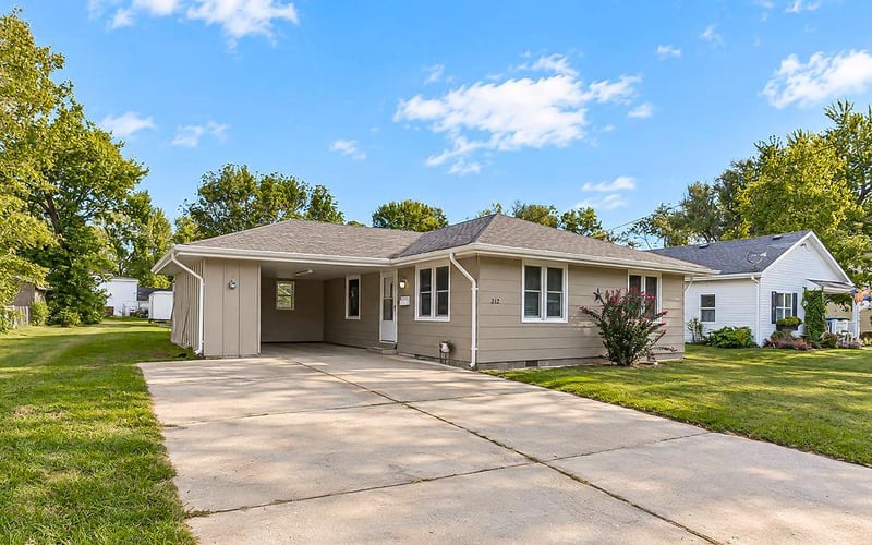 312 W Pine St, Butler, MO 64730