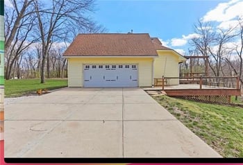 7955 NW Bridle Parc Ln, Kansas City, MO 64152