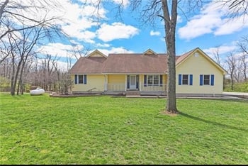 7955 NW Bridle Parc Ln, Kansas City, MO 64152