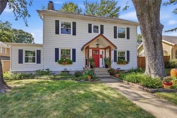 6124 Oak St, Kansas City, MO 64113