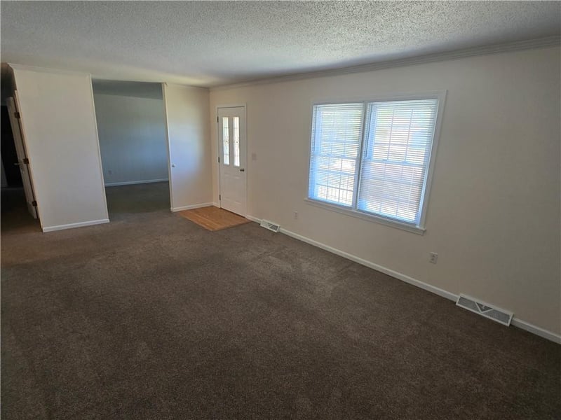205 S Craig St, Clinton, MO 64735