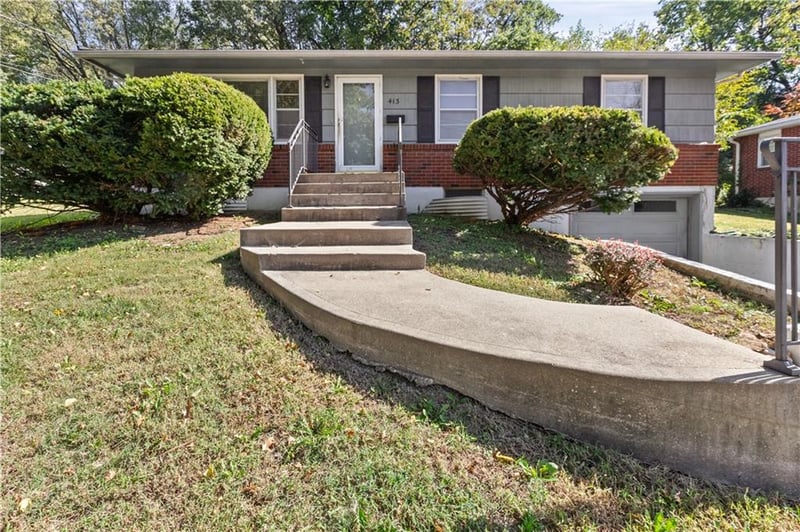 413 Maple St, Liberty, MO 64068