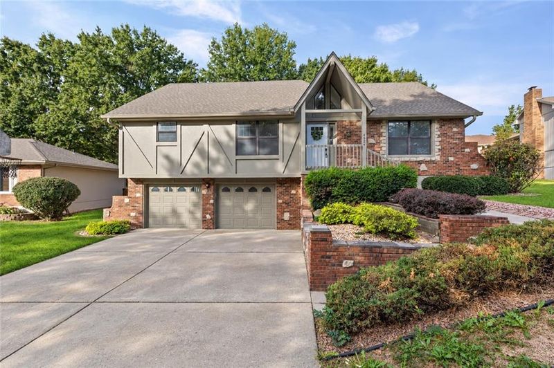 4924 S Bryant Dr, Independence, MO 64055