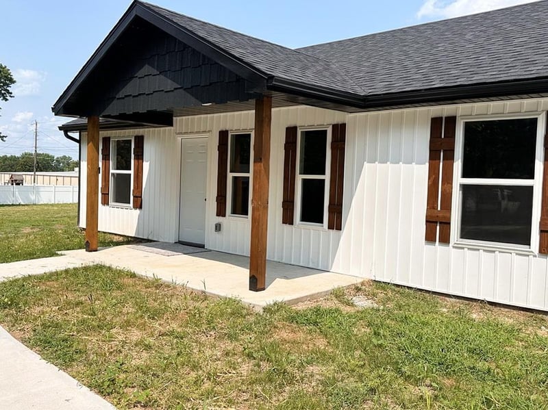108 W Barrett Ave, Walker, MO 64790