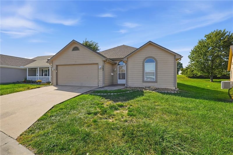 502 S Saturn Dr, Raymore, MO 64083