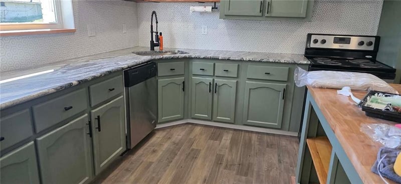 8714 Albany Rd, Orrick, MO 64077