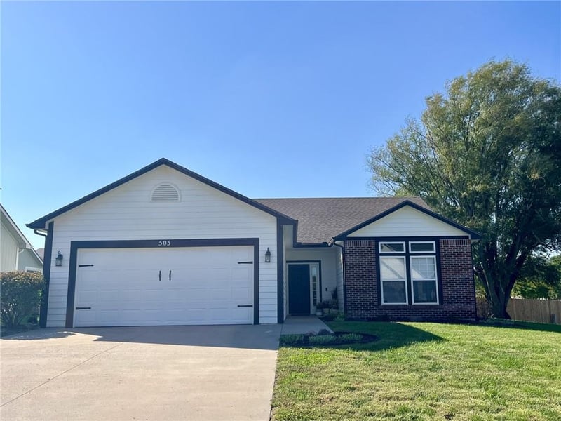503 Heritage Dr, Baldwin City, KS 66006