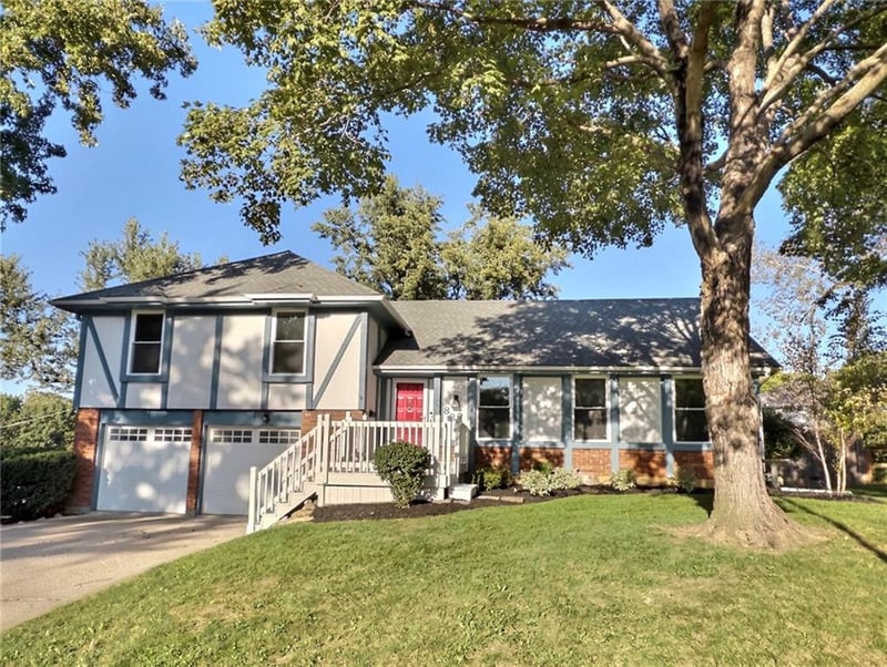 8809 Widmer Rd, Lenexa, KS 66215
