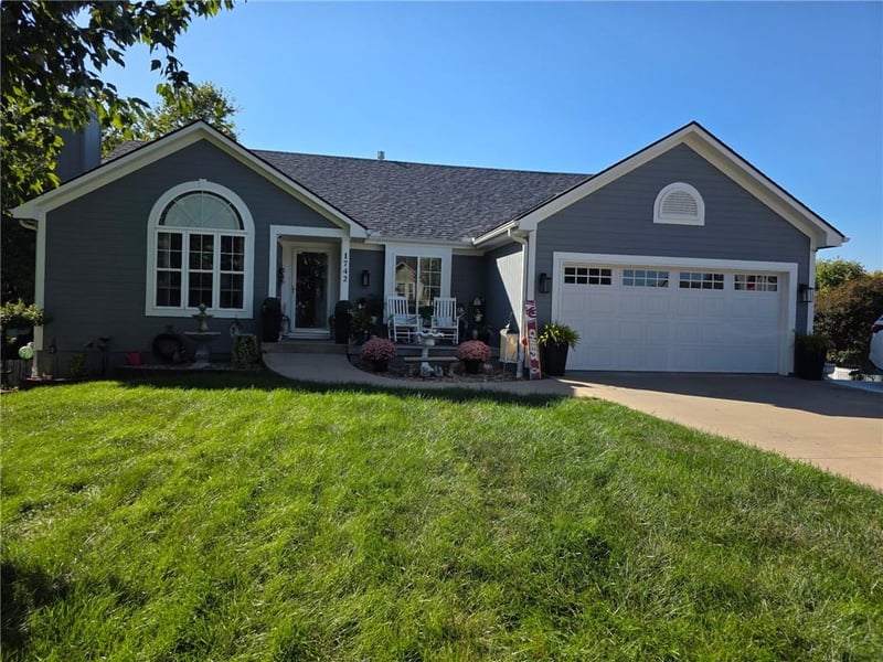 1742 S 105th St, Edwardsville, KS 66111