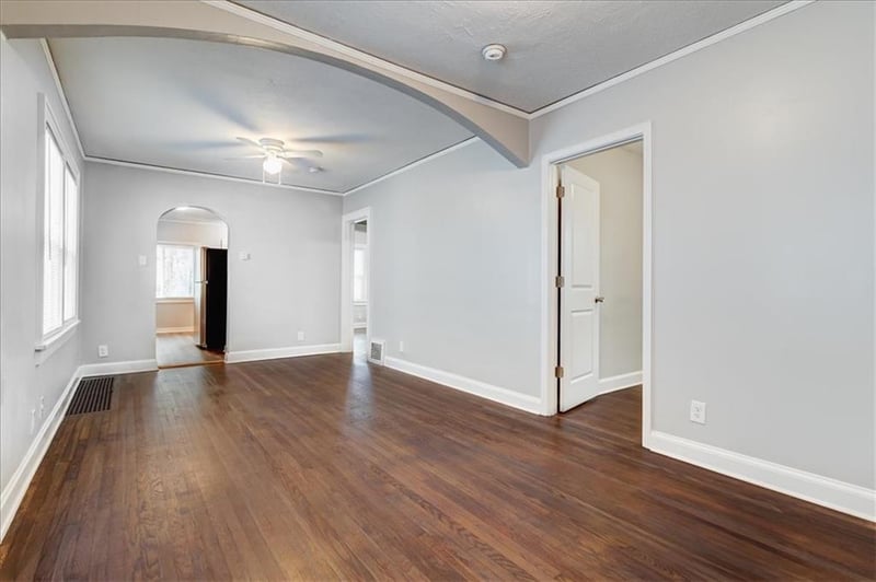 6015 Park Ave, Kansas City, MO 64130