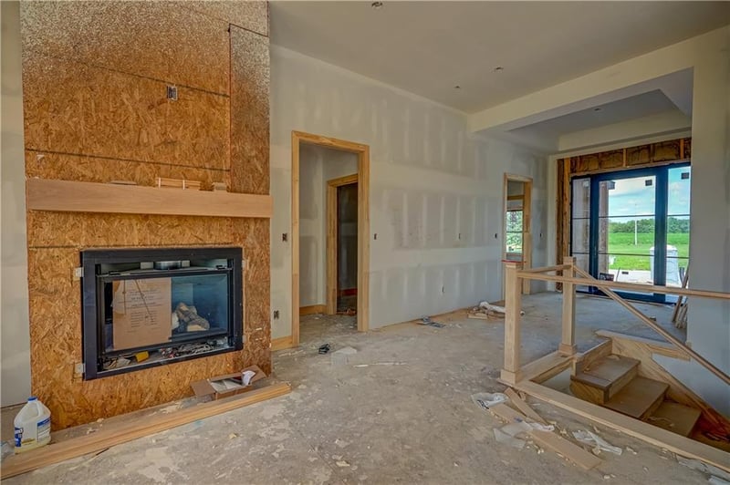 13 Red Fox Cir, Lake Winnebago, MO 64034
