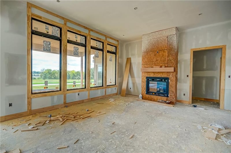 13 Red Fox Cir, Lake Winnebago, MO 64034