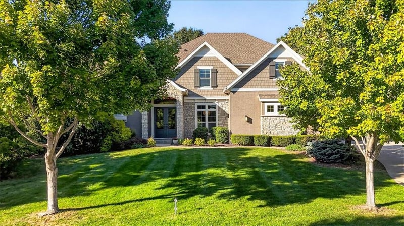 5008 W 141st Ter, Leawood, KS 66224