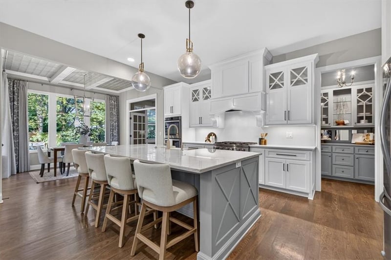 5008 W 141st Ter, Leawood, KS 66224