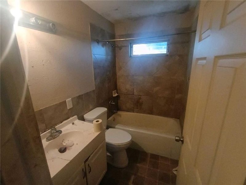 8408 Blue Ridge Blvd, Raytown, MO 64138