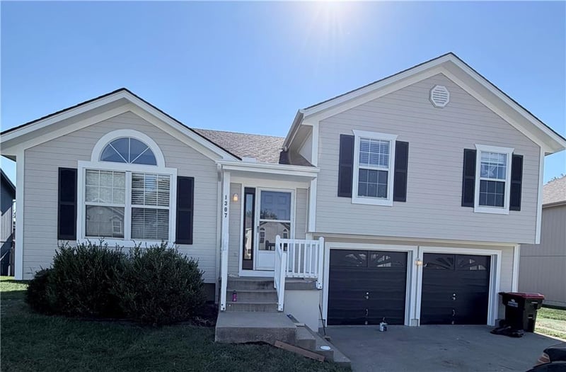 1307 Willow Dr, Greenwood, MO 64034