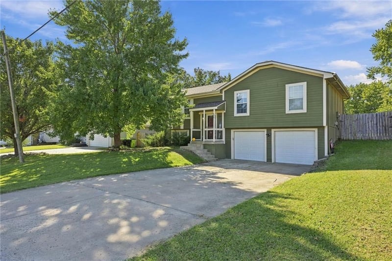 804 S Cedar St, Belton, MO 64012