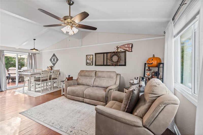 701 Field St, Gallatin, MO 64640