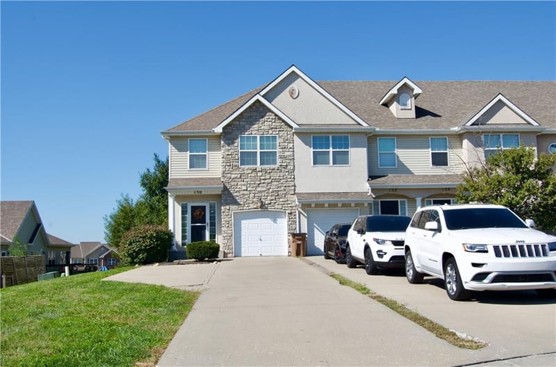 130 Mott Dr, Raymore, MO 64083