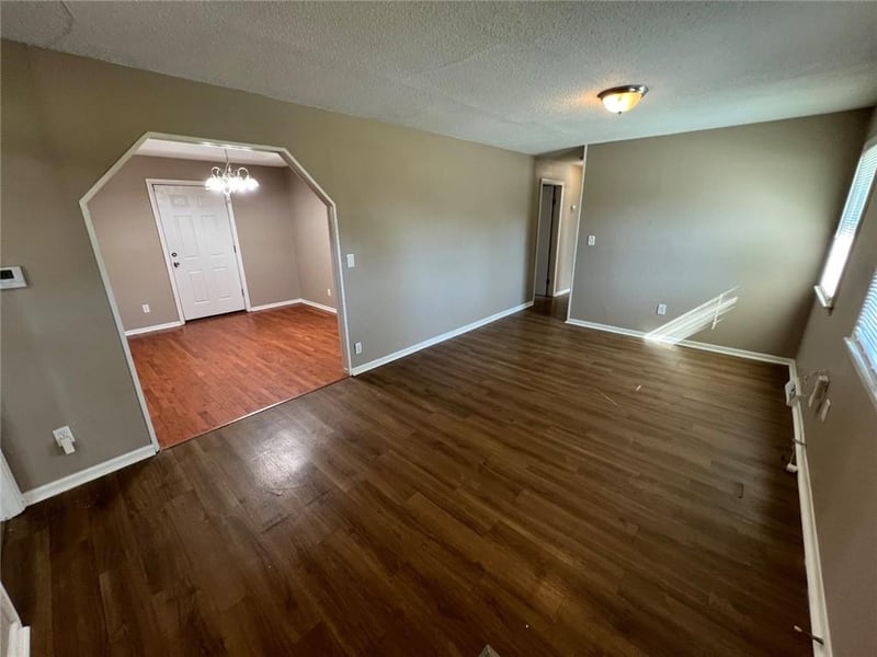 3406 E 73rd St, Kansas City, MO 64132