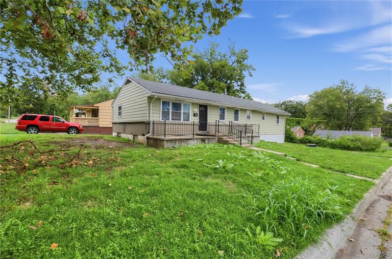 3406 E 73rd St, Kansas City, MO 64132