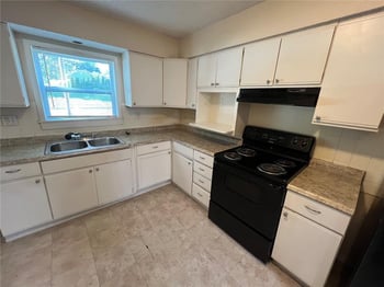 3406 E 73rd St, Kansas City, MO 64132