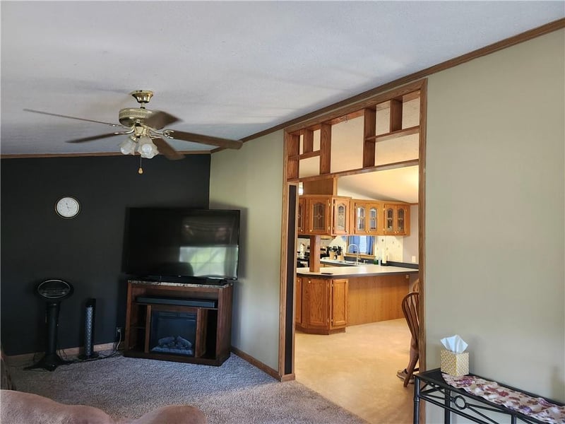 114 Kansas Dr, Linn Valley, KS 66040