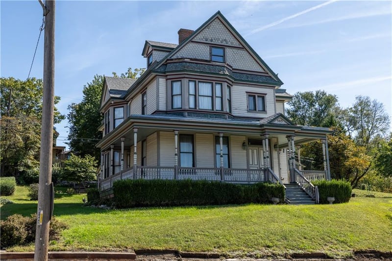 503 S 11th St, St Joseph, MO 64501