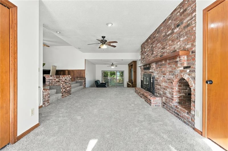 28806 E Beth Ct, Grain Valley, MO 64029