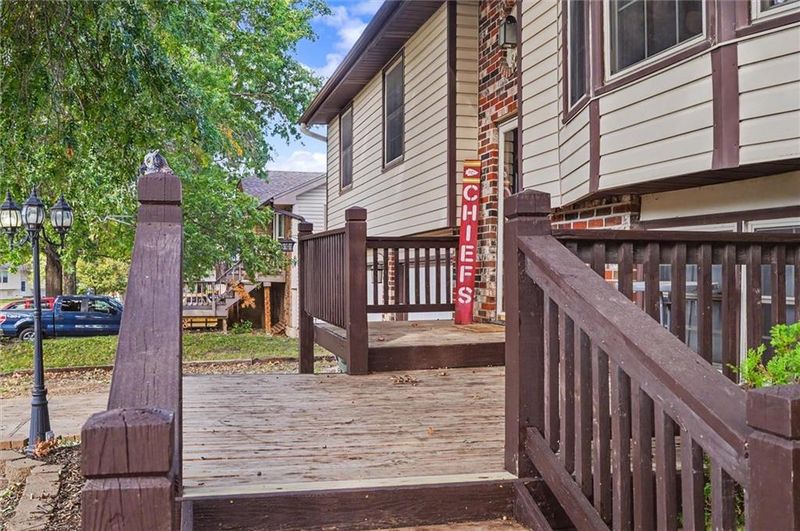 812 S Sheridan Rd, Olathe, KS 66061