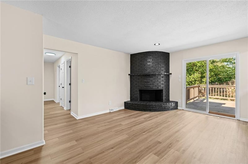 14710 NW 67th St, Parkville, MO 64152