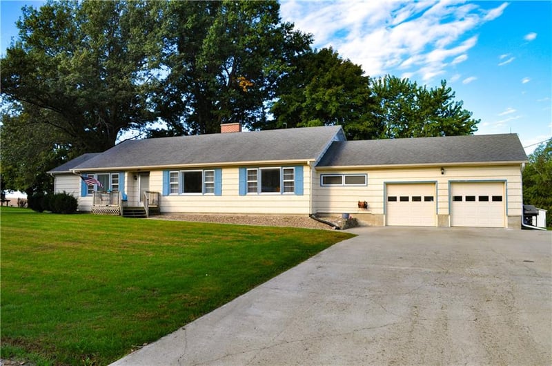 101 S Young Ave, King City, MO 64463