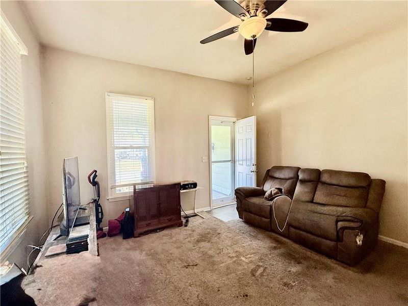 204 E Cliff St, St Joseph, MO 64504