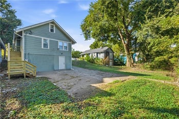 4223 Agnes Ave, Kansas City, MO 64130