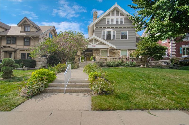 3522 Harrison St, Kansas City, MO 64109