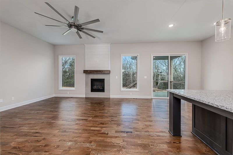 15627 Austin Ct, Basehor, KS 66007