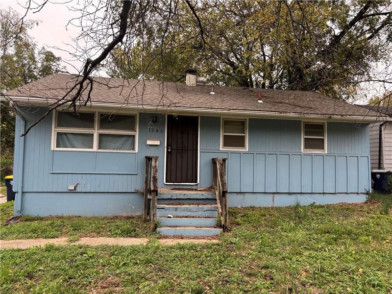 3346 E 55th St, Kansas City, MO 64130