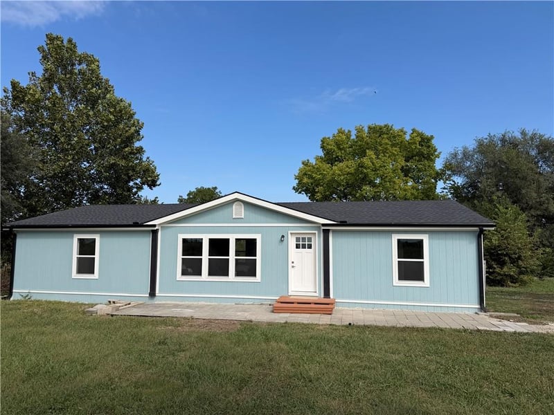 111 NW 800th Rd, Warrensburg, MO 65325