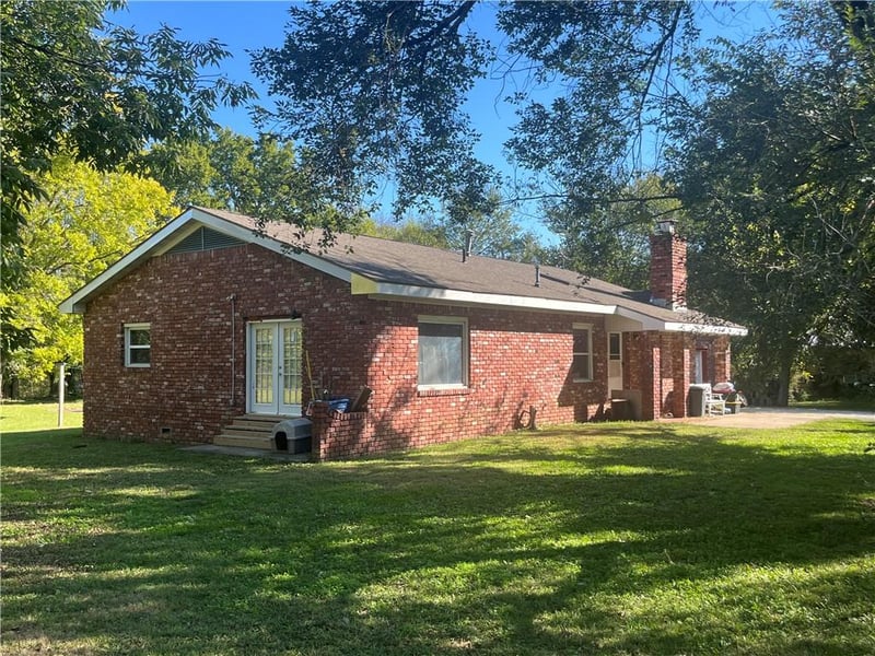 2809 Olive Ave, Parsons, KS 67356