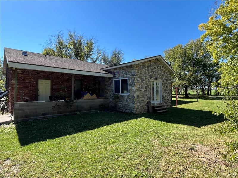 2809 Olive Ave, Parsons, KS 67356
